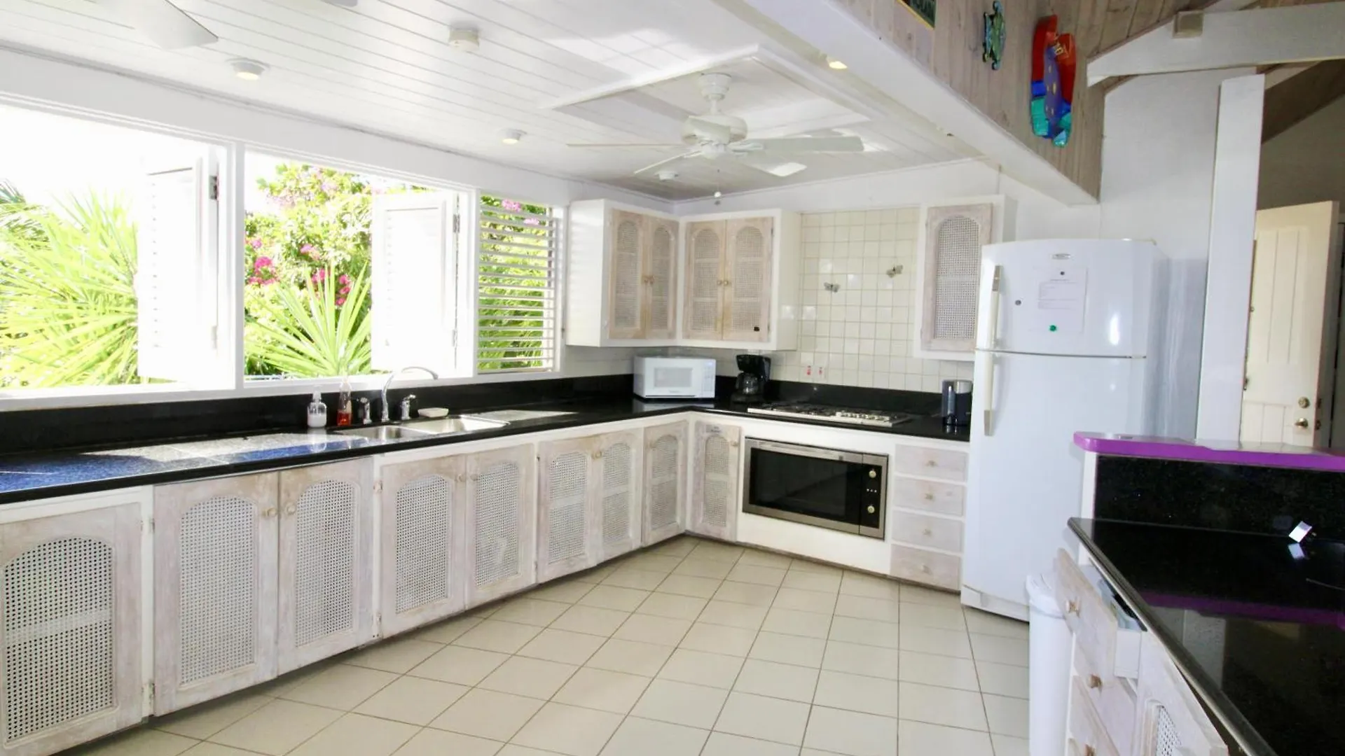 Hummingbird Villa - Tropical 3 Bedroom Villa With Panoramic Views Home Cap Estate